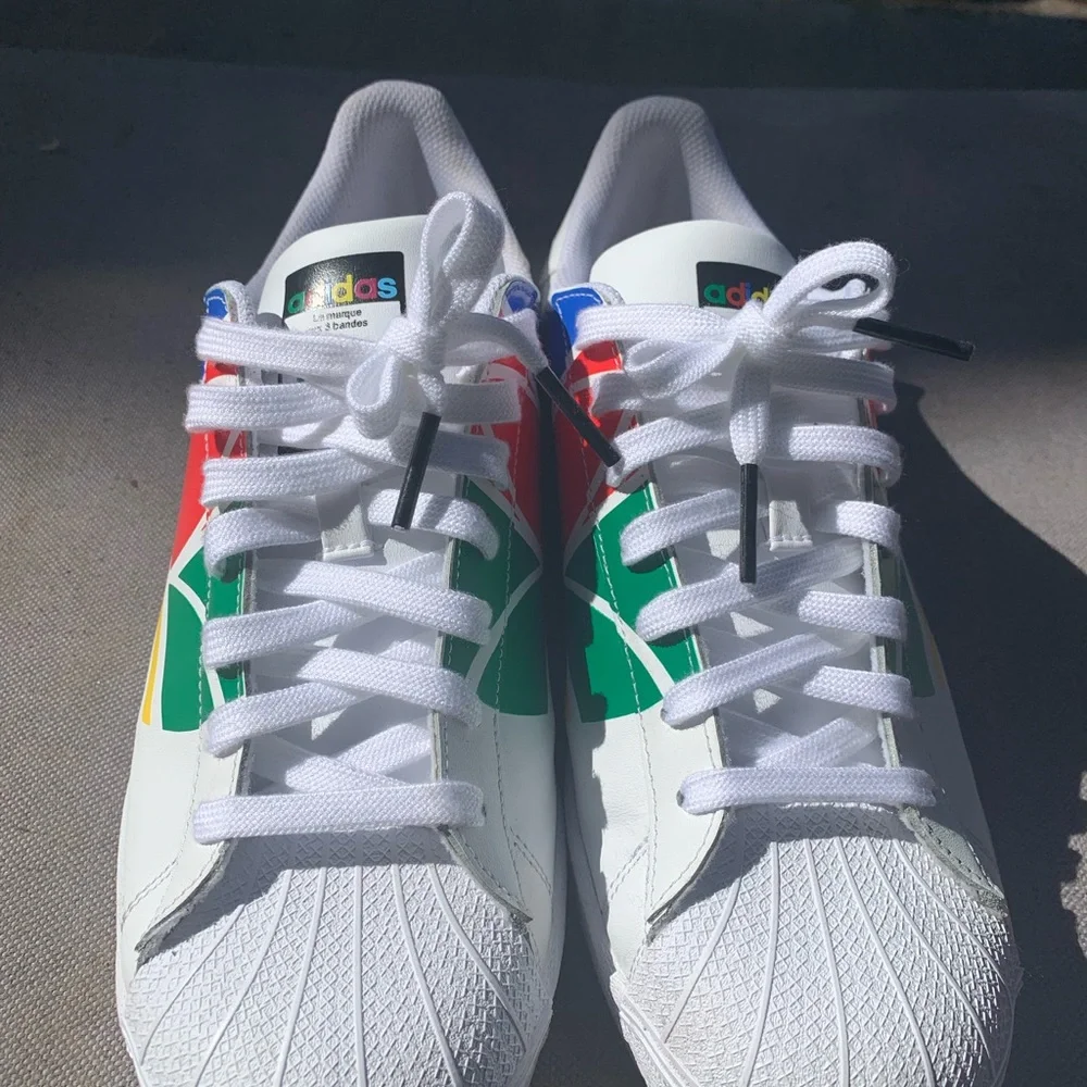 Addias - Picture 3 of 7